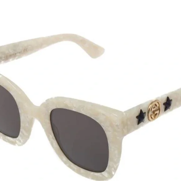 Gucci White and Black Oversized Sunglasses - Picture 4 of 4